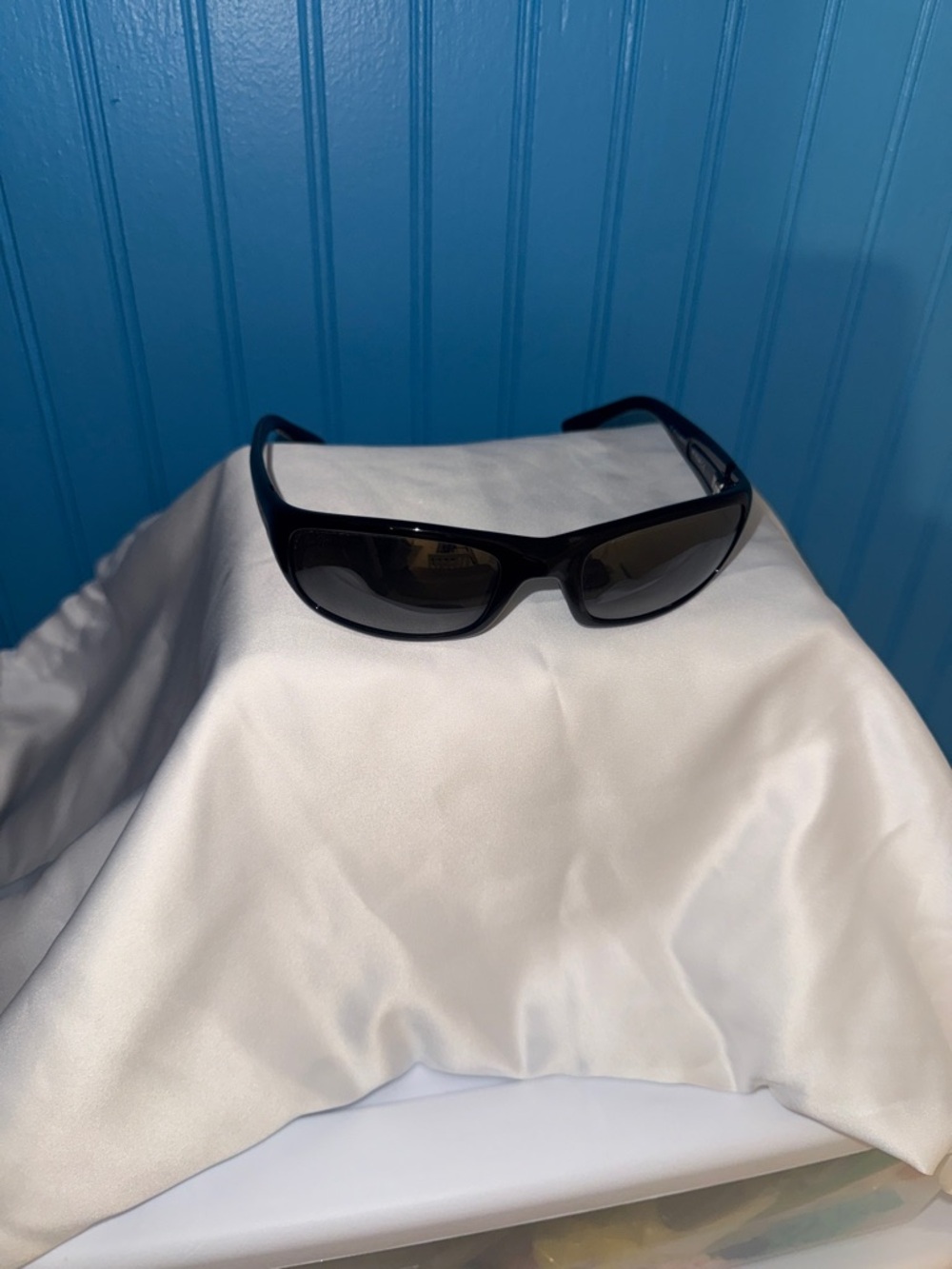 Maui Jim MJ-103-02 Sunglasses with Black Frame and Dark Lenses Made in Italy - Picture 2 of 7